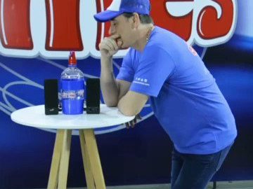 KXzXpbbqKYWOi8RJ.jpg
